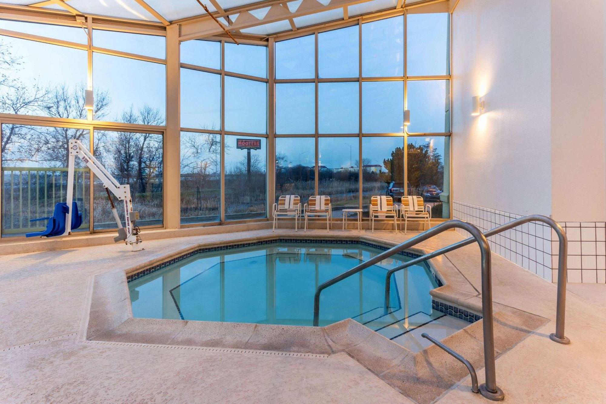 La Quinta By Wyndham Chicago Gurnee Hotel Luaran gambar
